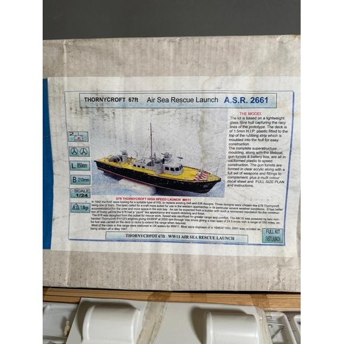 810 - A Deans Marine 1/24 scale model kit of a Thornycroft Air Sea rescue launch boat radio control ready