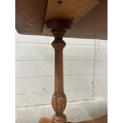 108 - A 19th Century maple coffee table with scalloped edge, turned supports and splayed legs (H54cm W73cm... 