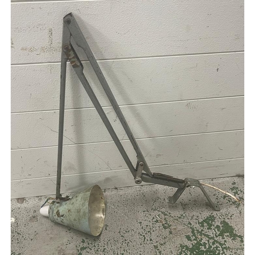 Lot 211       