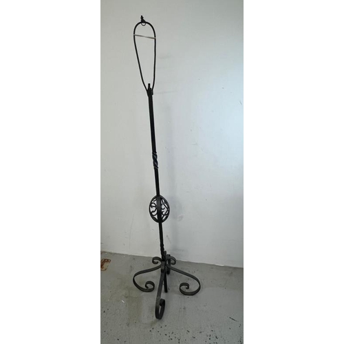 Lot 213       