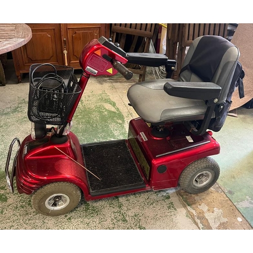821 - A shop rider mobility scooter
