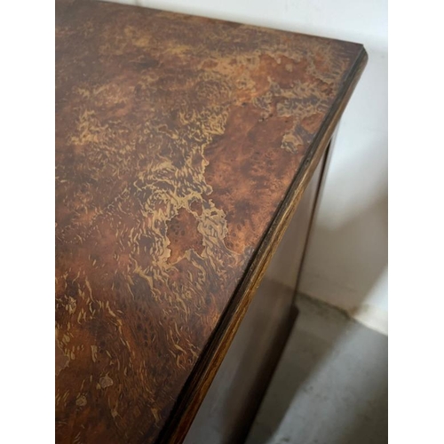 10 - Reproduction serpentine front chest of drawers, H82 X L77 X D50cm