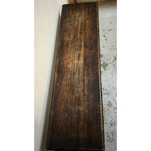 19 - An Oak long bench with turned legs, H47cm X D33cm X W122cm