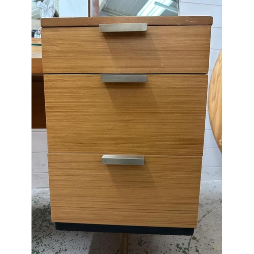 191 - A Mid Century Stag Fineline dressing table by John and Sylvia Reid (H71cm W136cm D56cm)