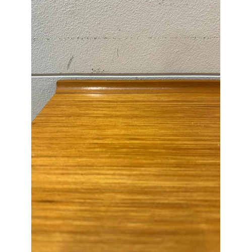 192 - A Mid Century Stag Fineline five drawer chest of drawers (H110cm W76cm D46cm)