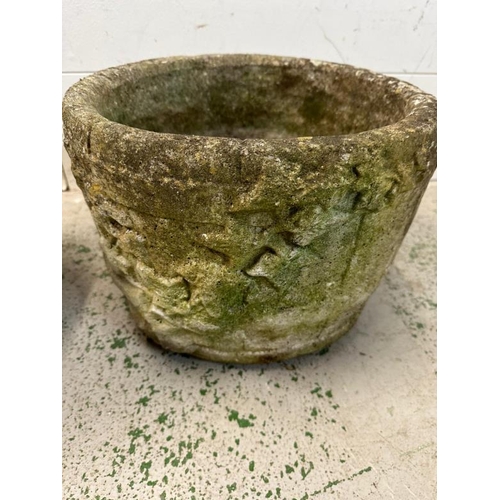 239 - A pair of concrete garden planters with ivy relief (H27cm Dia36cm)