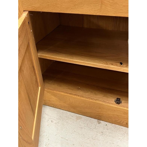 53 - An oak sideboard or hall storage unit (H64cm W108cm D42cm)