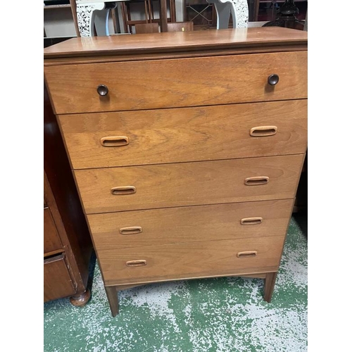 17 - A teak five drawer chest of drawers (H140cm W78cm D44cm)