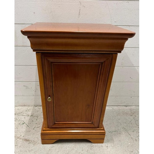 64 - A small single door side cabinet. Height 62 41x34