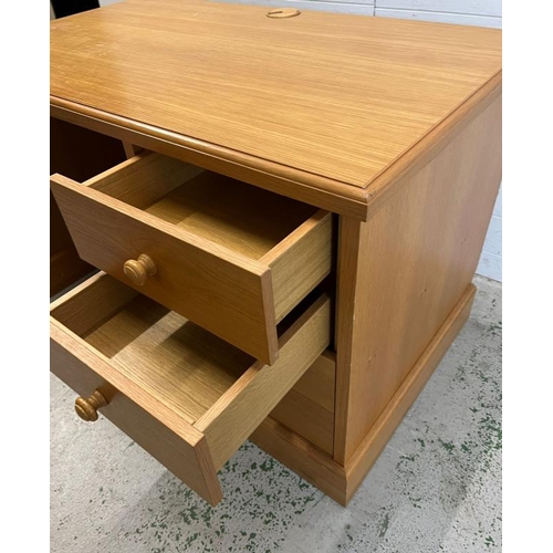 90 - A contemporary desk with drawers to one side on light oak style (H76cm W120cm D70cm)