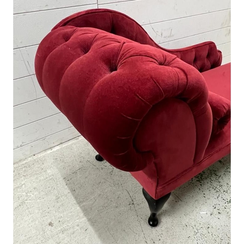 96 - A red velvet chaise lounge (H74cm W150cm D55cm)