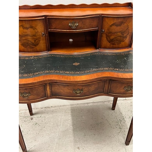 97 - Edwardian style serpentine writing desk (H109cm W96cm D51cm)