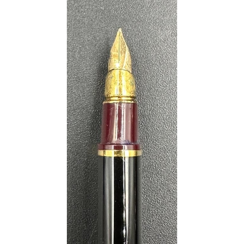 382 - A Cartier Vendome trinity fountain pen, boxed