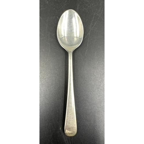 481 - Six silver teaspoons hallmarked for Sheffield 1937 makers mark Gladwin Ltd (approx total weight 87g)