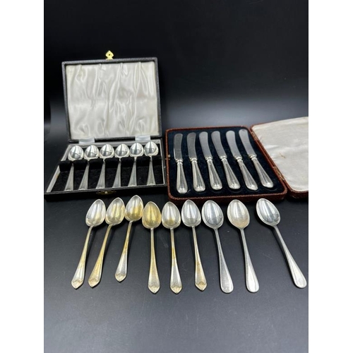 482 - A selection of boxed and some loose quality silver plated flatware to include butter knives and coff... 