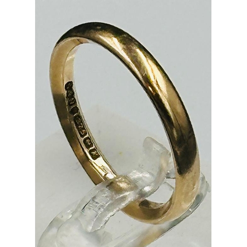 503 - A 9ct gold wedding band, approximate weight 2.7g and size O