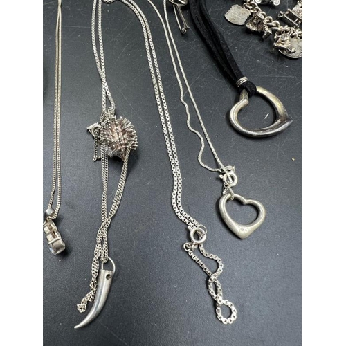 524 - A large selection of quality silver jewellery, various sizes, styles and conditions.