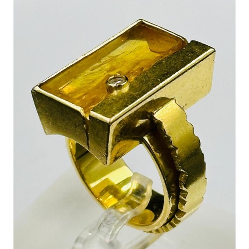 528 - A Golden Beryl & Diamond dress ring by Gabrielli. Golden Beryl 9.88ct gross weight 26.98g. Setting i... 