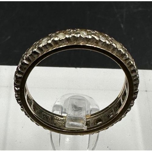 538 - A 9ct gold eternity style ring, approximate weight 3.7g