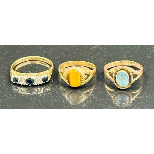 547 - A selection of three 9ct gold rings, various styles and conditions with an approximate total weight ... 