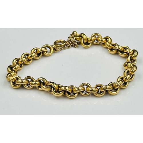 548 - A 9ct gold bracelet with safety chain, approximate total weight of 10g