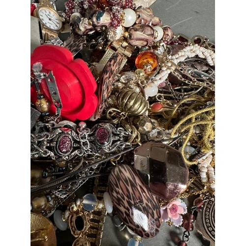 675 - A wide and varied selection of costume jewellery, various makers styles and finishes.