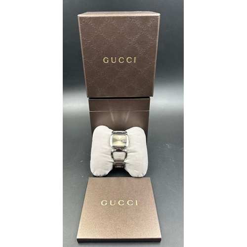 749 - A Gucci ladies link wristwatch