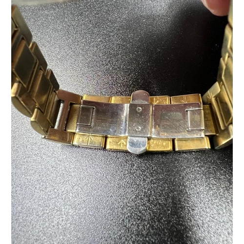 753 - A vintage Gucci watch