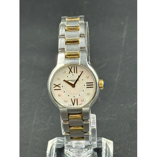 769 - A Raymond Weil 5927 ladies watch in stainless steel with mother of pearl dial and diamond markers.