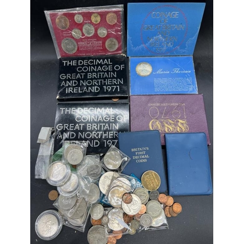 779 - A selection of collectable coins to include Crowns 1970 coinage of Great Britain and Northern Irelan... 