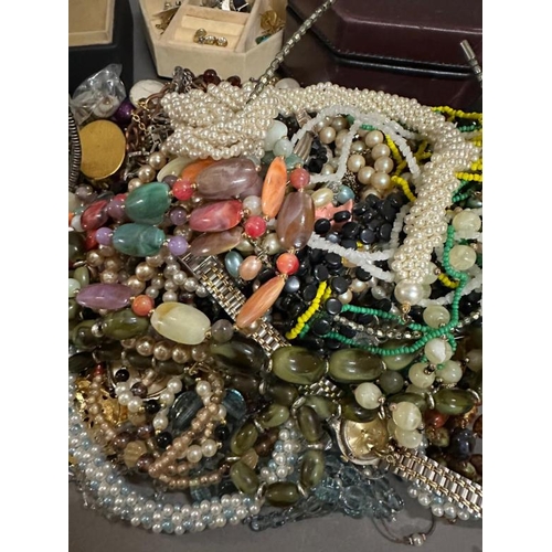 138 - A large quantity of quality costume jewellery various styles