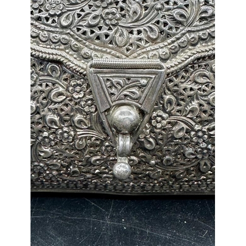 40 - A silver handbag, marked 925, approximate width 15.5cm and weight 332g