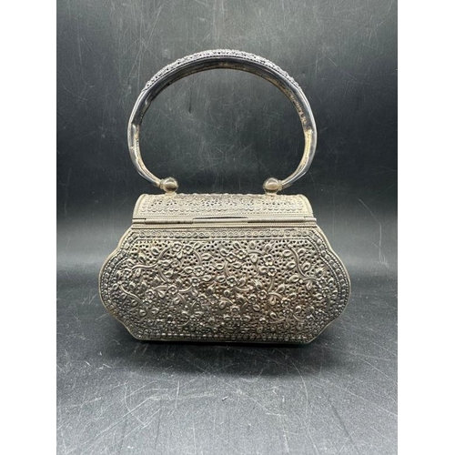 40 - A silver handbag, marked 925, approximate width 15.5cm and weight 332g