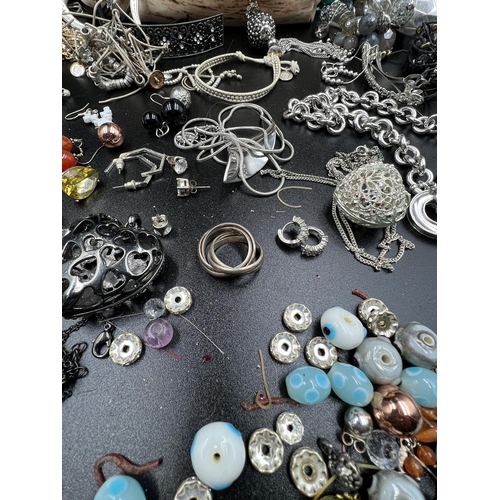 151 - A selection of costume jewellery to include necklaces, bracelets, earrings etc.