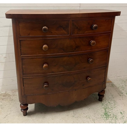 115 - A Georgian mahogany bow front chest of drawers (H122cm W122cm D55cm)