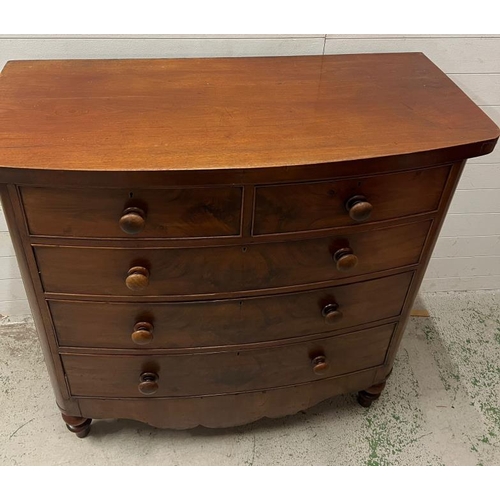 115 - A Georgian mahogany bow front chest of drawers (H122cm W122cm D55cm)