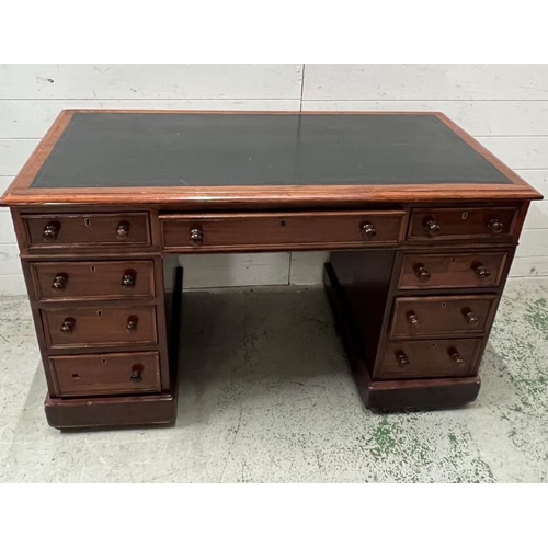 153 - Twin pedestal desk with graduating drawers (H72cm W120cm D58cm)