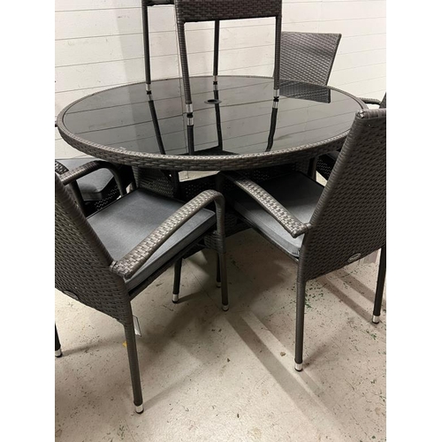 257 - Royal Craft garden table and chairs (H74cm Dia 140cm)