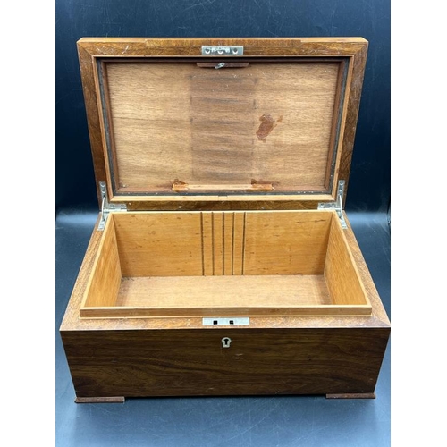 395 - Humidor box (inside AF) (H16cm W36cm D23cm)