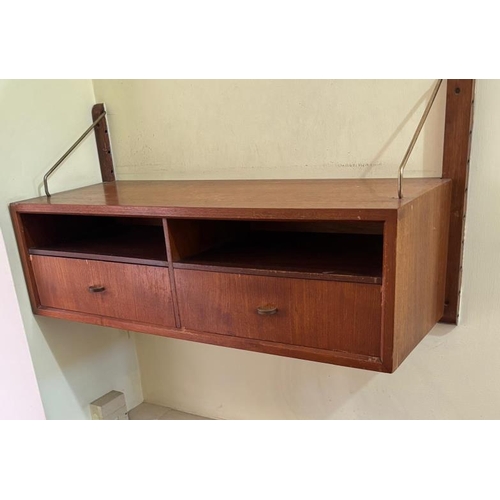 4 - A teak ladderrack floating wall unit