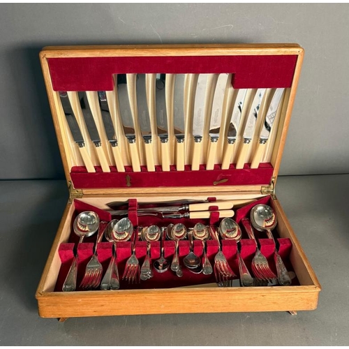 408 - A six place canteen of cutlery by Webber and Hill to include a carving set