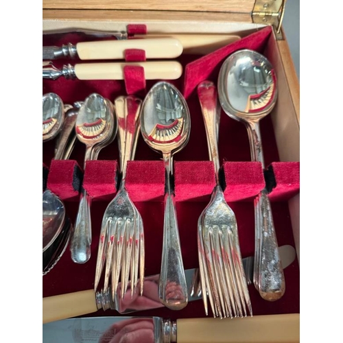 408 - A six place canteen of cutlery by Webber and Hill to include a carving set