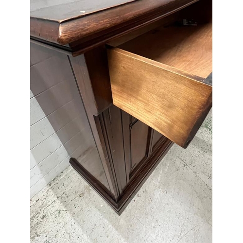 42 - A mahogany two drawer sideboard (H95cm W155cm D50cm)