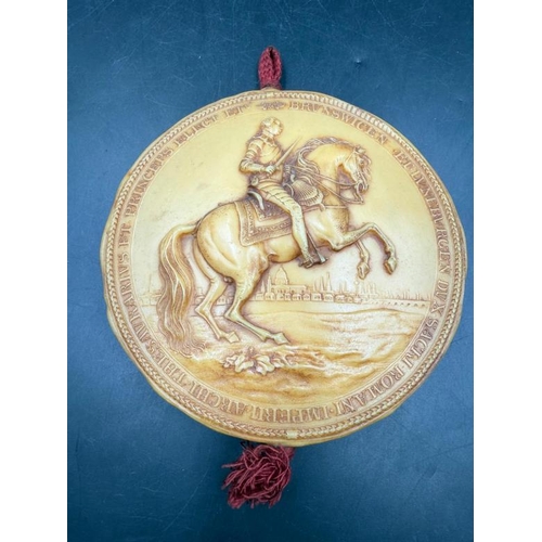 422 - A wax seal depicting George III (Dia15cm)