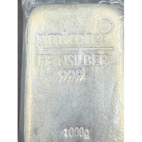 460 - A Unicore 1kg silver bar