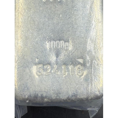 460 - A Unicore 1kg silver bar