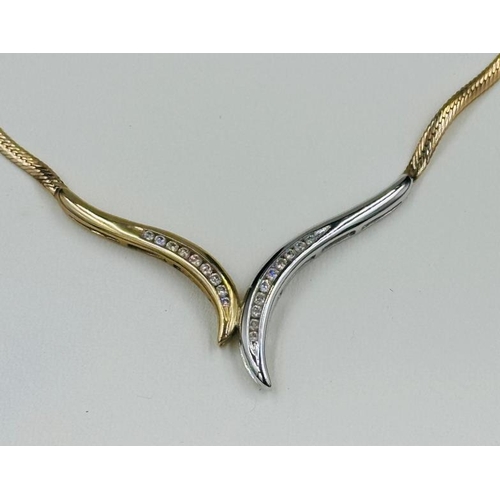 493 - A 9ct gold necklace with integral white stone pendant, approximate weight 6.7g