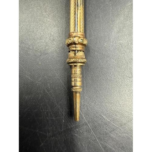 521 - A Victorian gold metal, untested sliding pencil, approximate total weight 3.9g