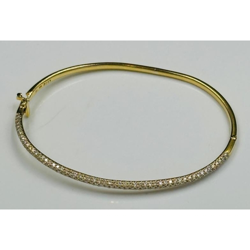 607 - An 18ct gold Christening style bracelet with pave diamond decoration to one side, approximate weight... 