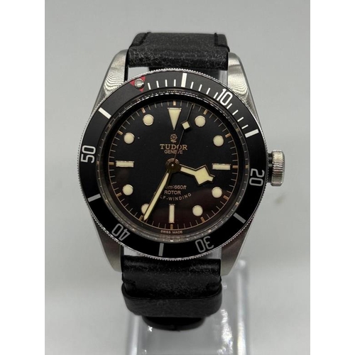 651 - A Tudor gentleman watch serial I458285 Model 7922ON